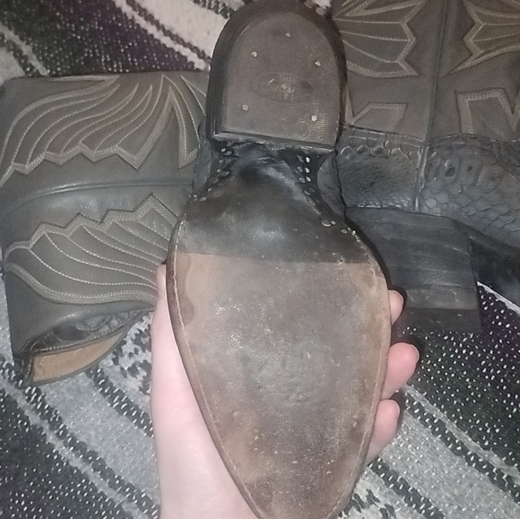 Woman's Snakeskin Hondo Boots - Picture 7 of 8